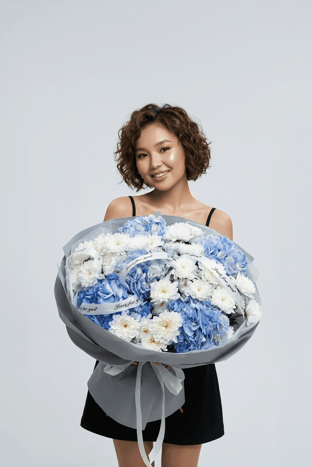 Букет из гортензии и хризантем (M)